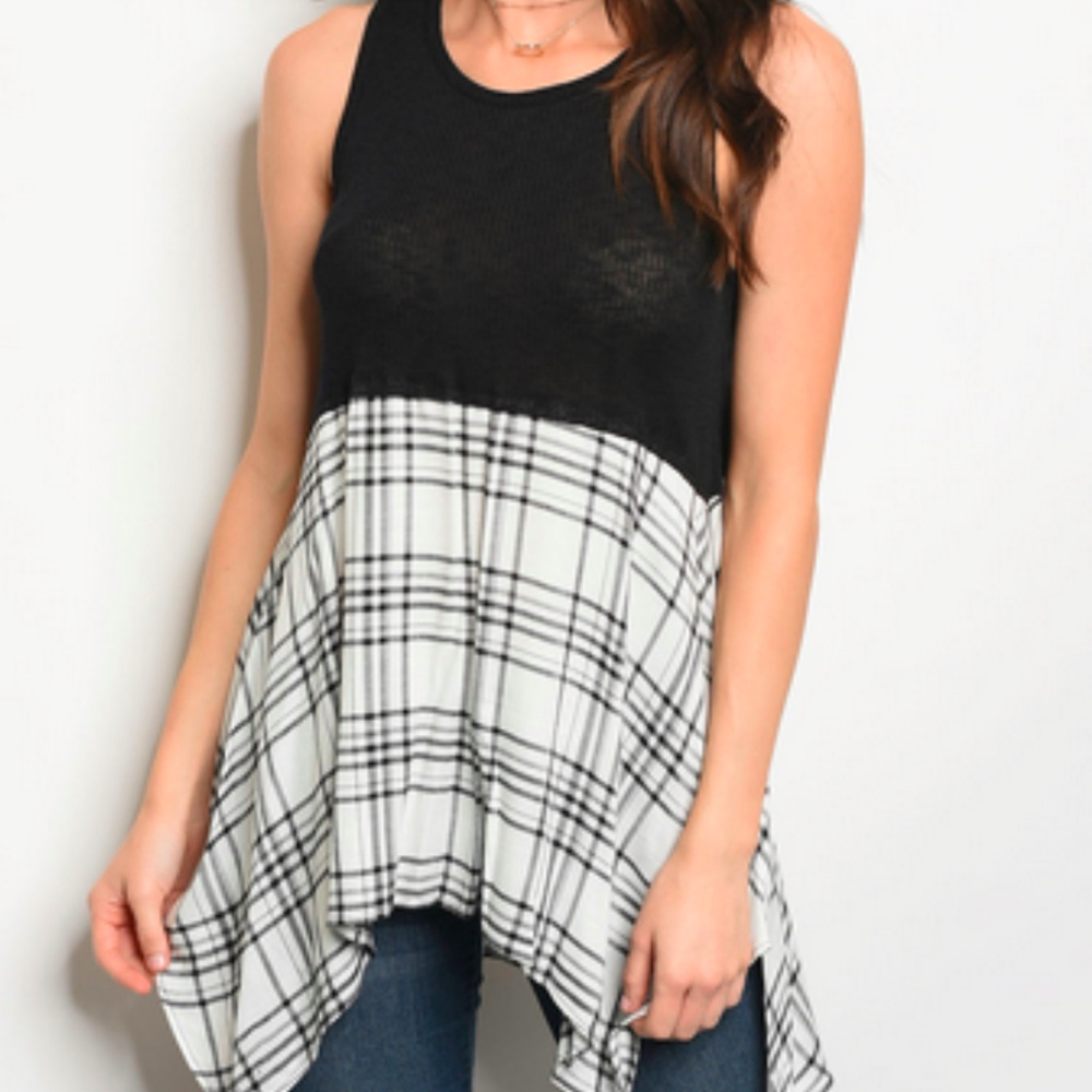Black and White Sleeveless Layering Tunic